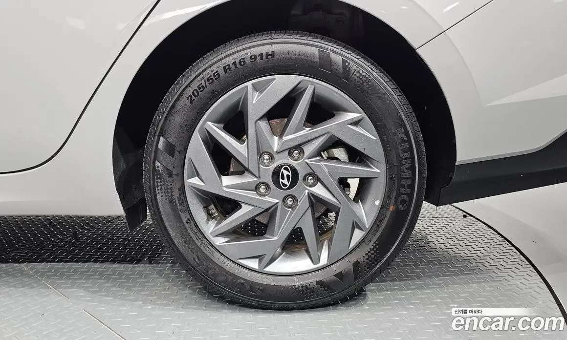 Hyundai Avante 2025 1.6 автомат (гидро), фото 6