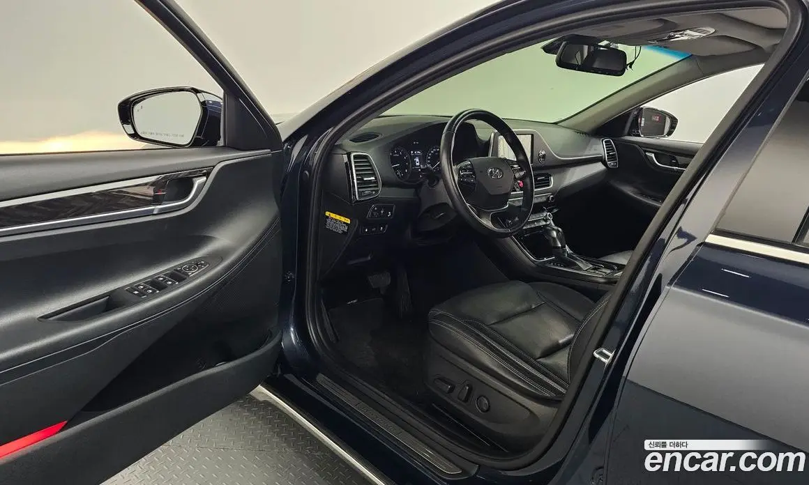 Hyundai Grandeur 2017 2.4 автомат (гидро), фото 13