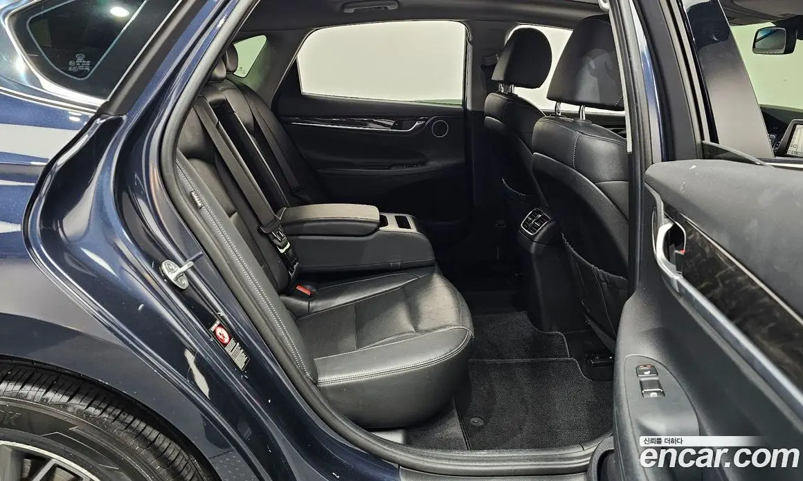 Hyundai Grandeur 2017 2.4 автомат (гидро), фото 17