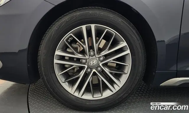 Hyundai Grandeur 2017 2.4 автомат (гидро), миниатюра 5