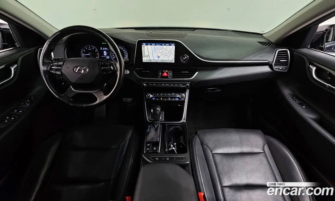 Hyundai Grandeur 2017 2.4 автомат (гидро), фото 10