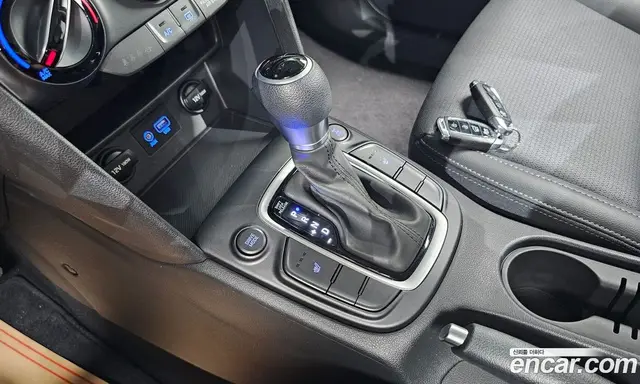 Hyundai Kona 2017 1.6 автомат (гидро), миниатюра 11