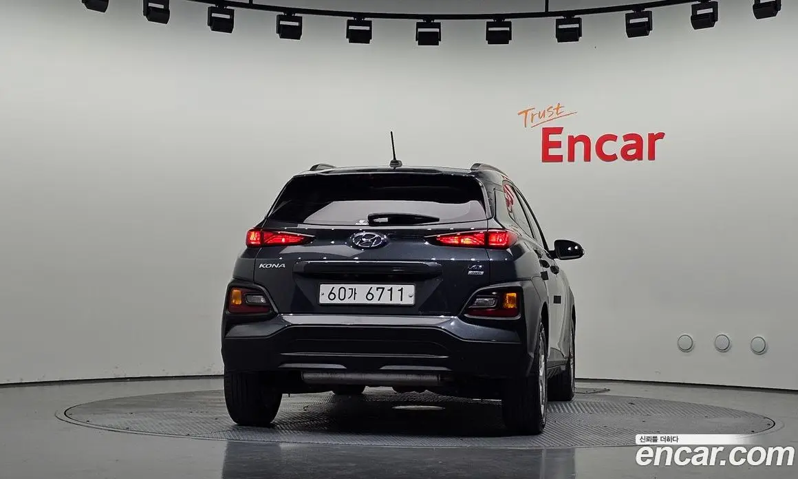 Hyundai Kona 2017 1.6 автомат (гидро), фото 3