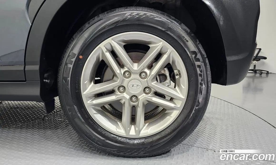 Hyundai Kona 2017 1.6 автомат (гидро), фото 6