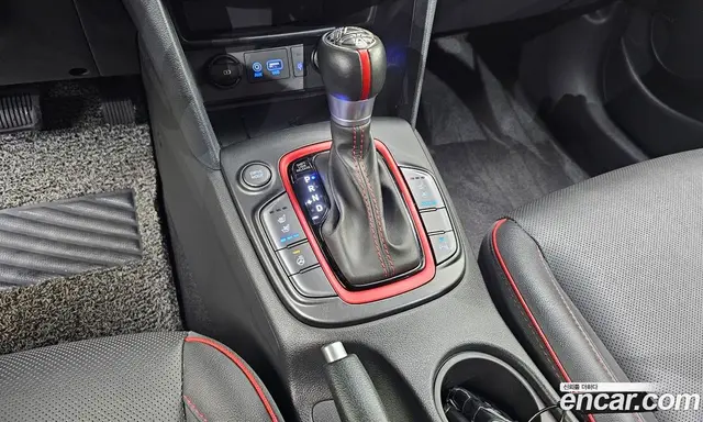 Hyundai Kona 2019 1.6 автомат (гидро), миниатюра 12