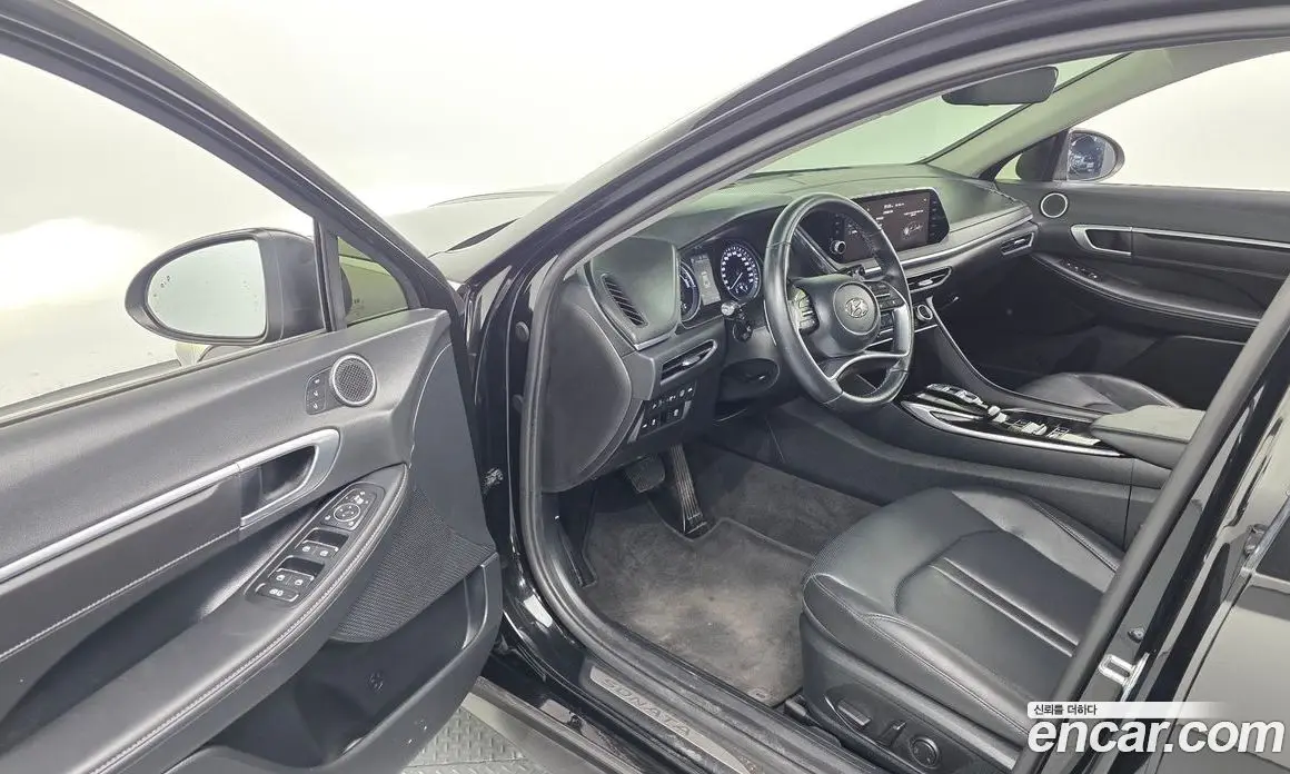 Hyundai Sonata 2022 2.0 автомат (гидро), фото 13