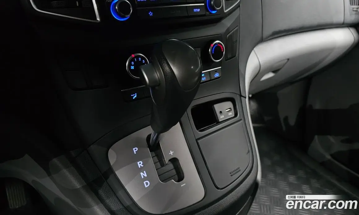 Hyundai Starex 2019 2.5 автомат (гидро), фото 12