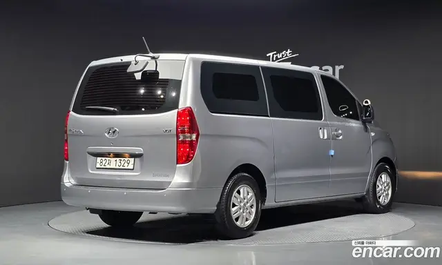 Hyundai Starex 2020 2.5 автомат (гидро), миниатюра 2