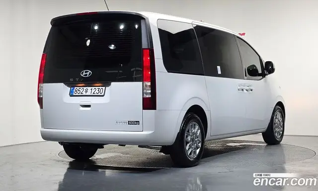 Hyundai Staria, 2025, 3 458 км