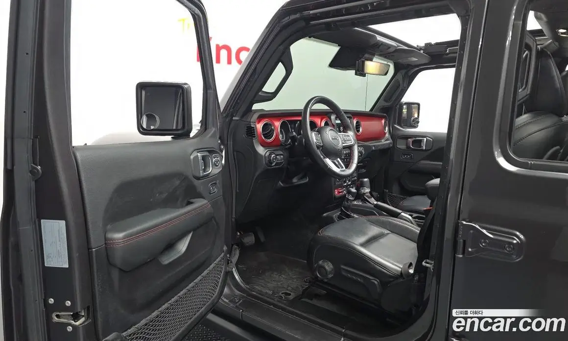 Jeep Wrangler 2022 2.0 автомат (гидро), фото 13 Jeep Wrangler 2022 2.0 автомат (гидро), фото 13