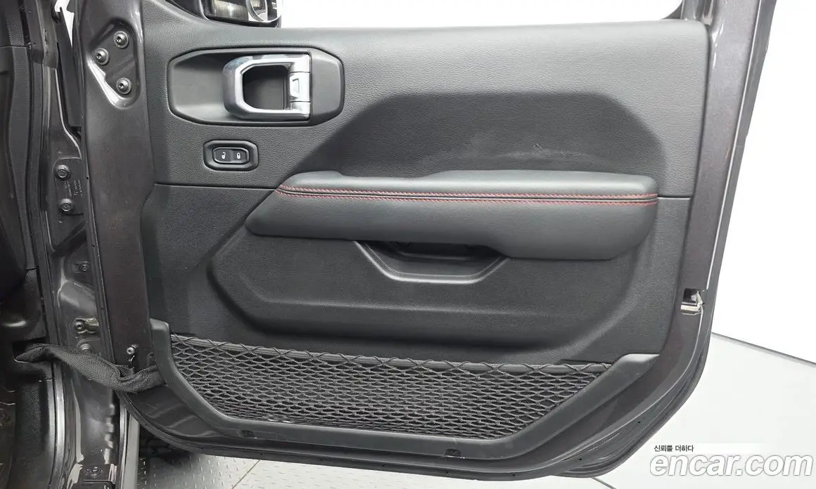 Jeep Wrangler 2022 2.0 автомат (гидро), фото 14 Jeep Wrangler 2022 2.0 автомат (гидро), фото 14