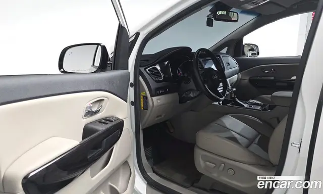 Kia Carnival 2018 2.2 автомат (гидро), миниатюра 12