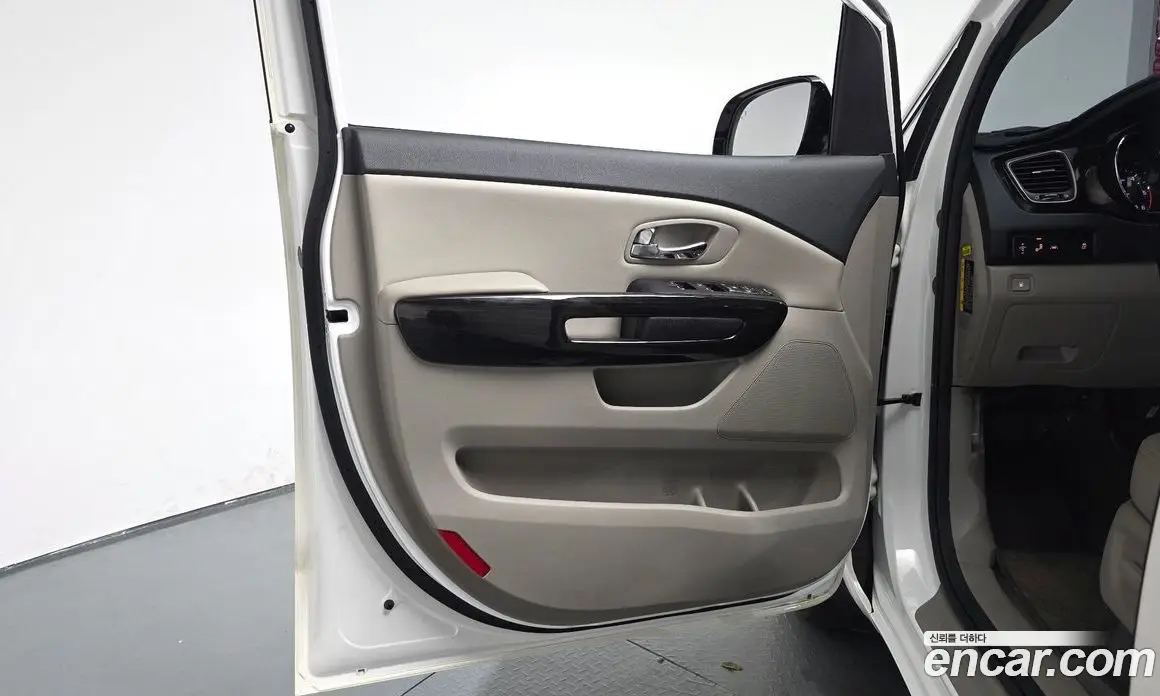 Kia Carnival 2018 2.2 автомат (гидро), фото 13 Kia Carnival 2018 2.2 автомат (гидро), фото 13