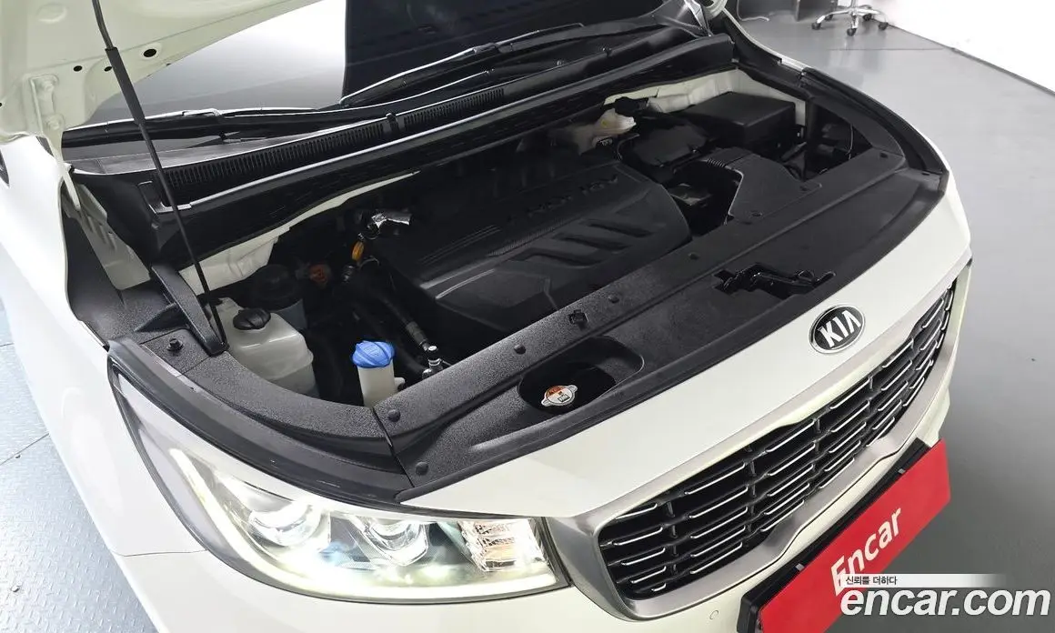 Kia Carnival 2018 2.2 автомат (гидро), фото 5 Kia Carnival 2018 2.2 автомат (гидро), фото 5