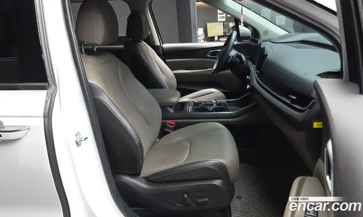 Kia Carnival 2024 2.2 автомат (гидро), фото 17 Kia Carnival 2024 2.2 автомат (гидро), фото 17