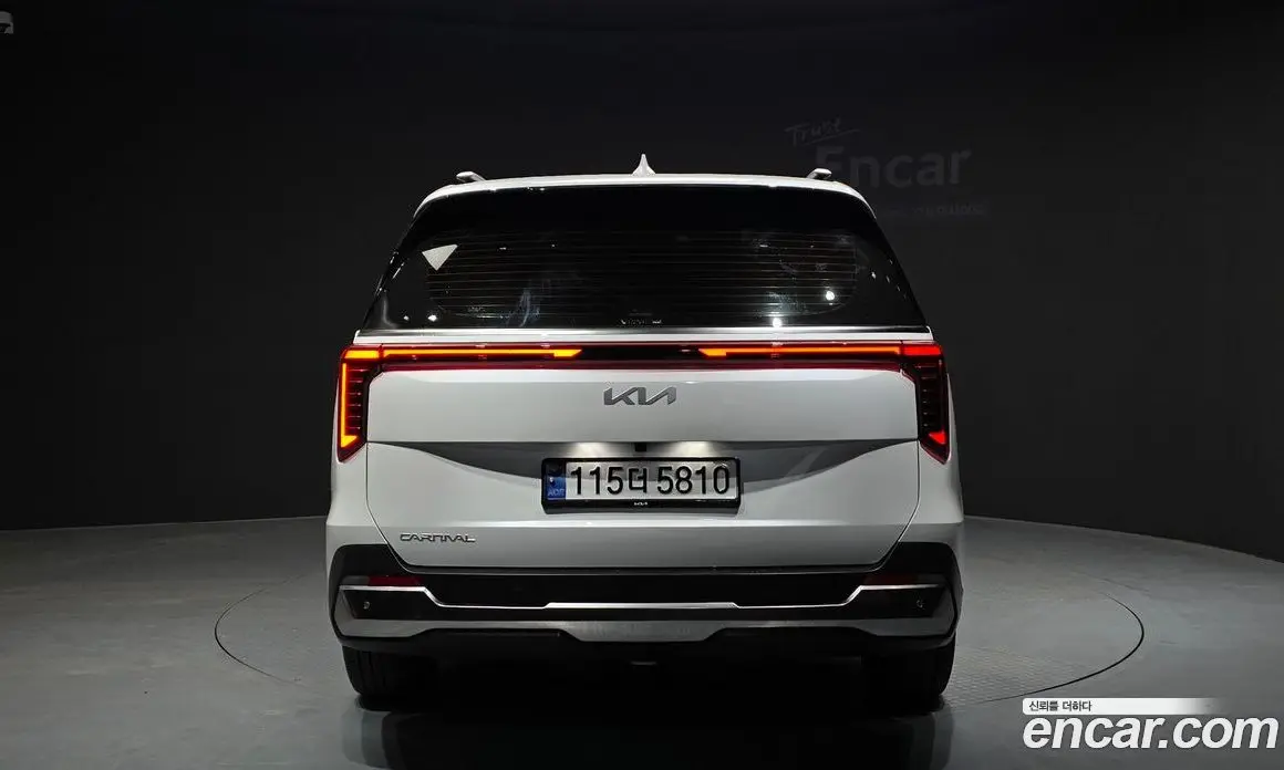 Kia Carnival 2025 2.2 автомат (гидро), фото 4 Kia Carnival 2025 2.2 автомат (гидро), фото 4