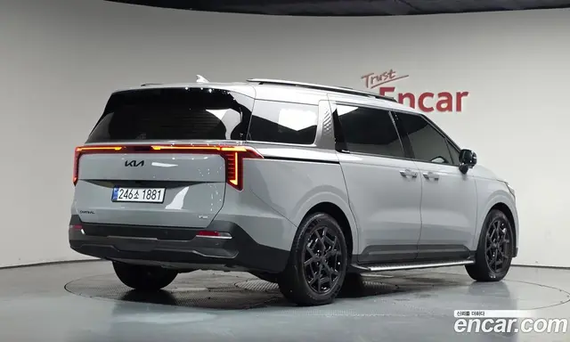 Kia Carnival, 2025, 9 756 км