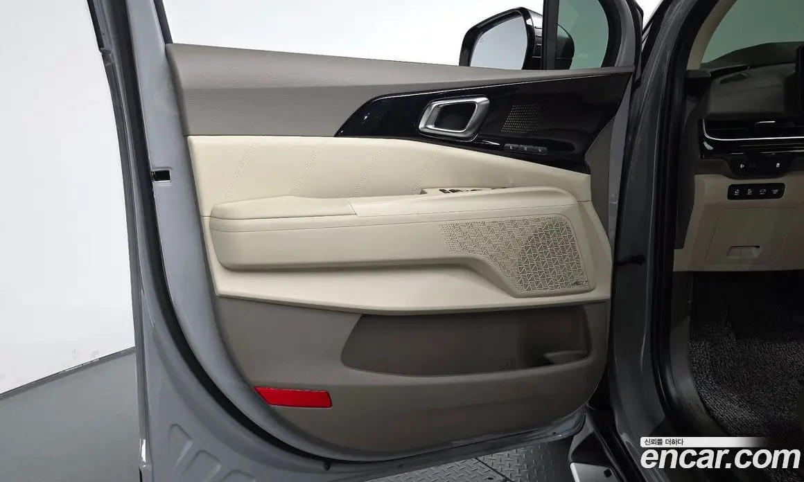 Kia Carnival 2025 1.6 автомат (гидро), фото 14
