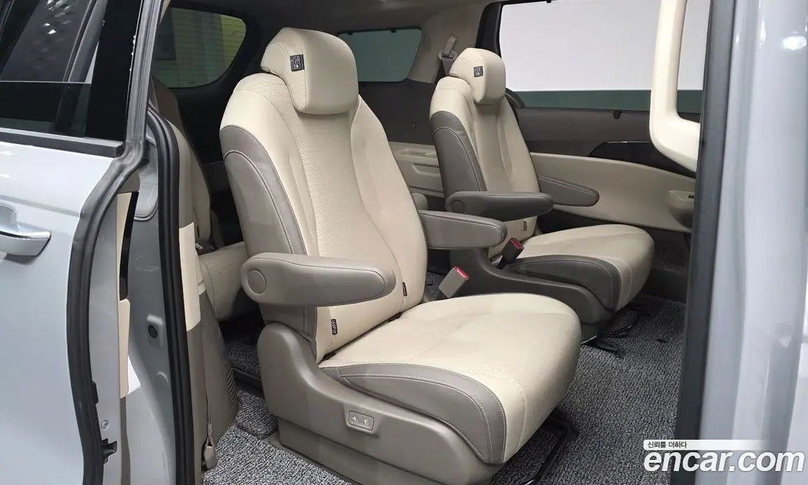 Kia Carnival 2025 1.6 автомат (гидро), фото 16