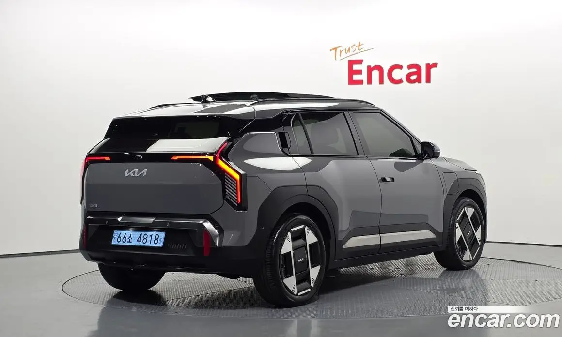 Kia EV3 2024 0.2 автомат (гидро), фото 2 Kia EV3 2024 0.2 автомат (гидро), фото 2