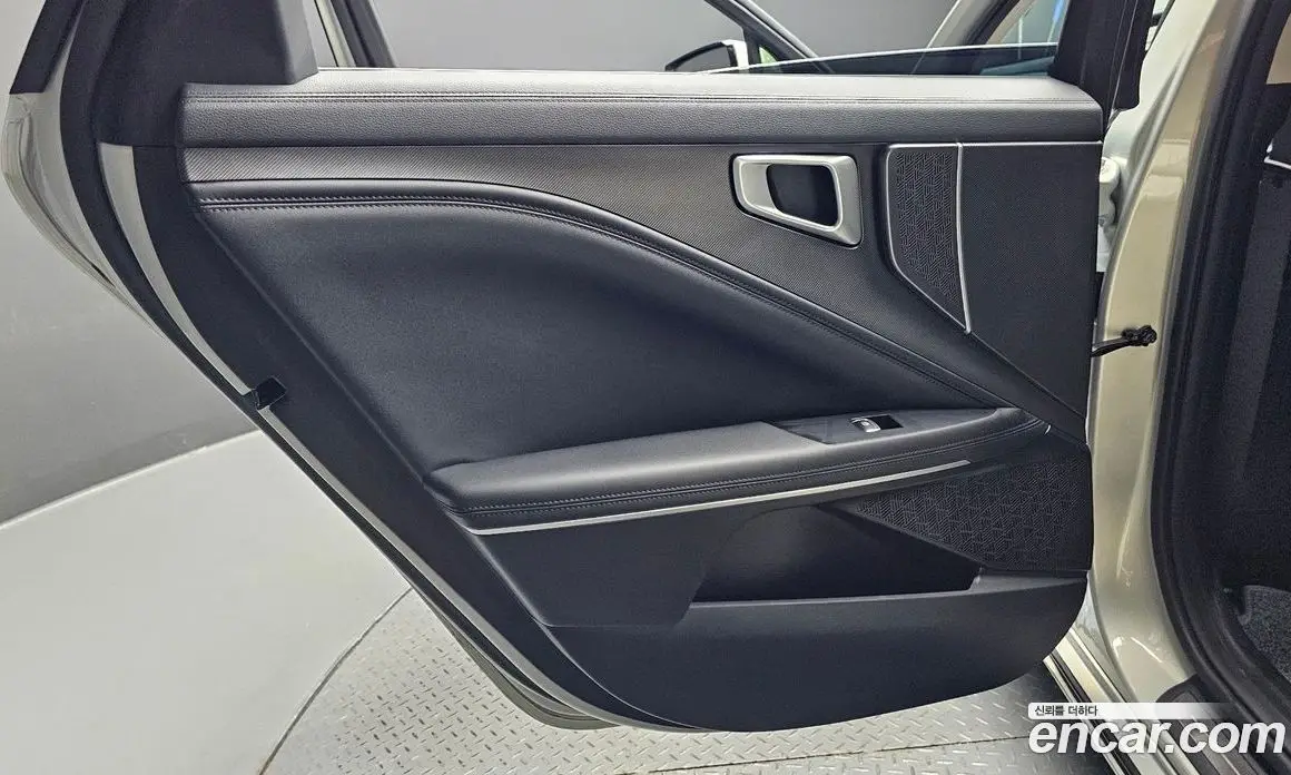 Kia K8 2025 3.5 автомат (гидро), фото 15 Kia K8 2025 3.5 автомат (гидро), фото 15
