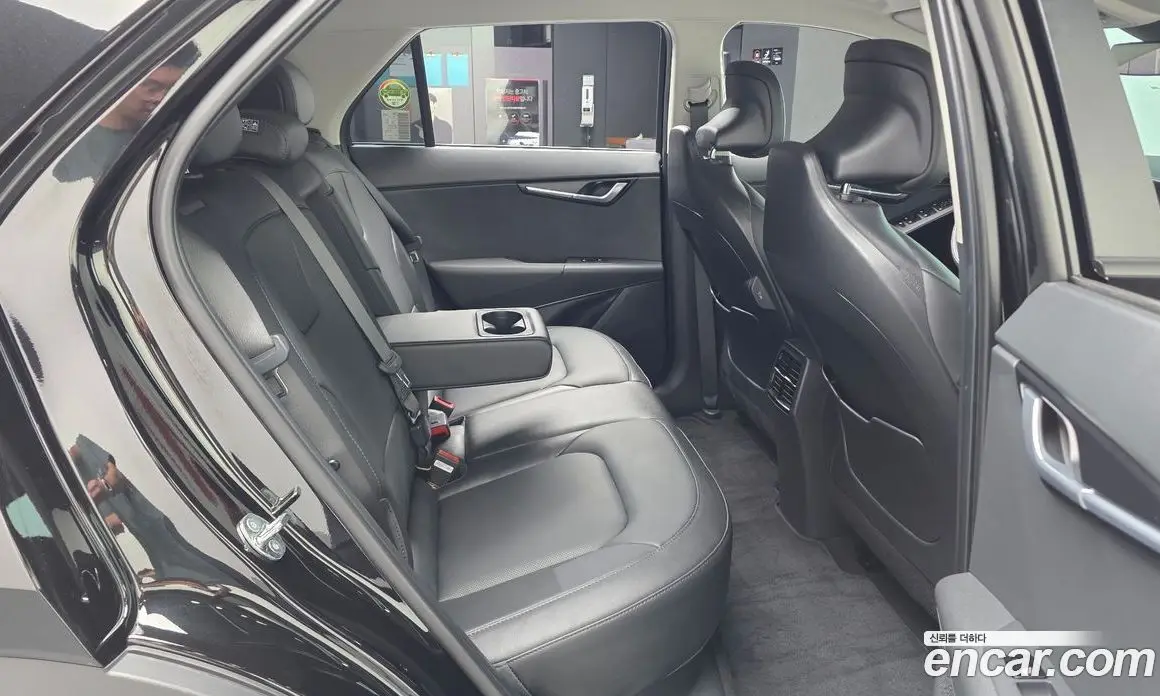 Kia Niro 2023 0.2 автомат (гидро), фото 15