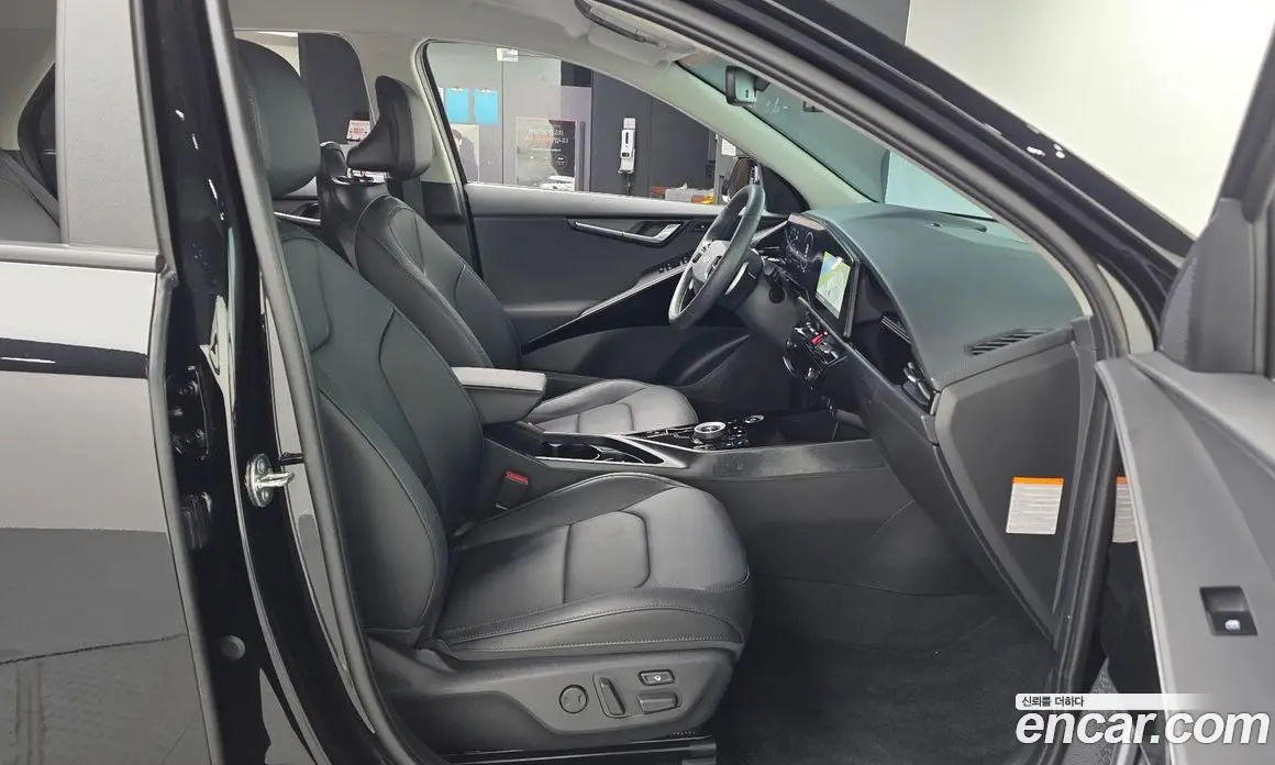 Kia Niro 2023 0.2 автомат (гидро), фото 16