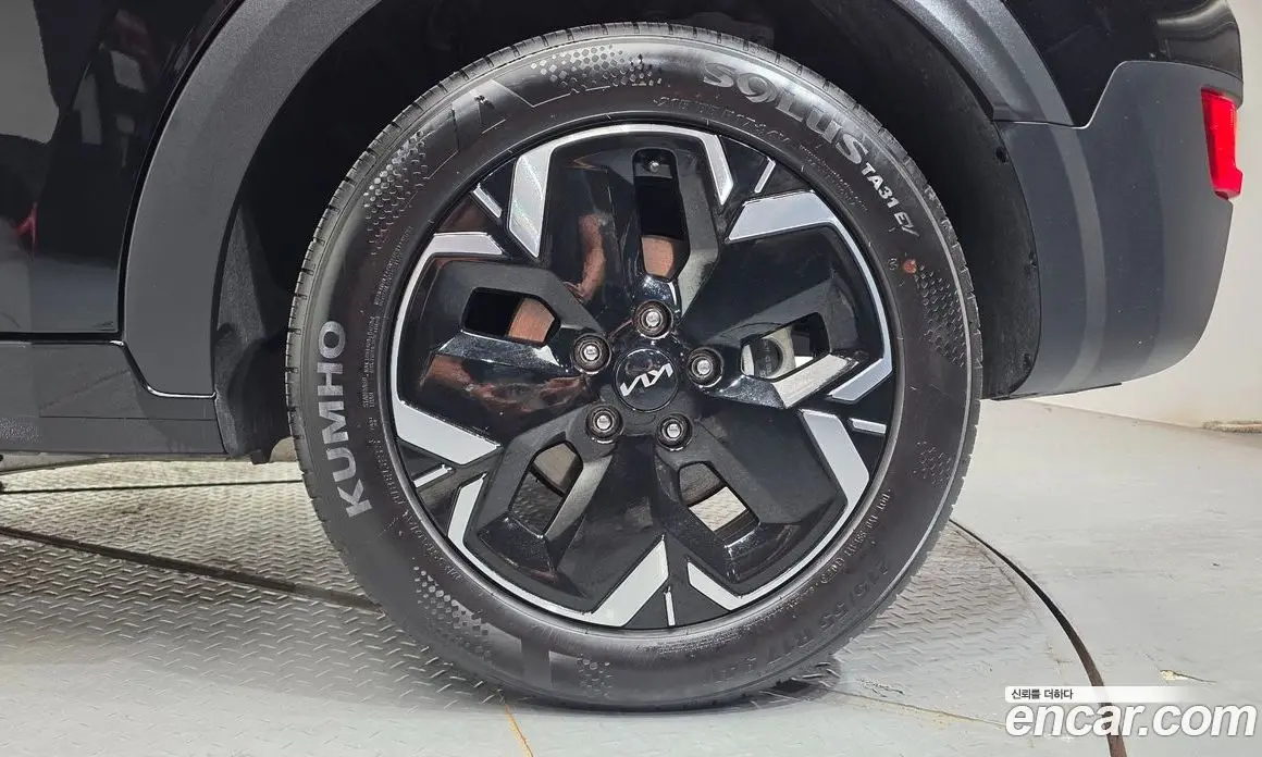 Kia Niro 2023 0.2 автомат (гидро), фото 6