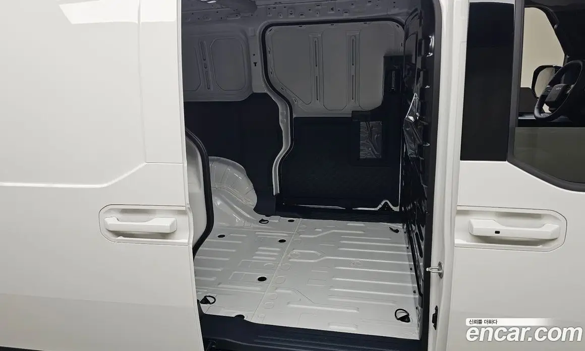 Kia PV5 2026 0.2 автомат (гидро), фото 16