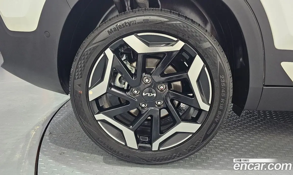 Kia Seltos 2025 1.6 автомат (гидро), фото 5 Kia Seltos 2025 1.6 автомат (гидро), фото 5