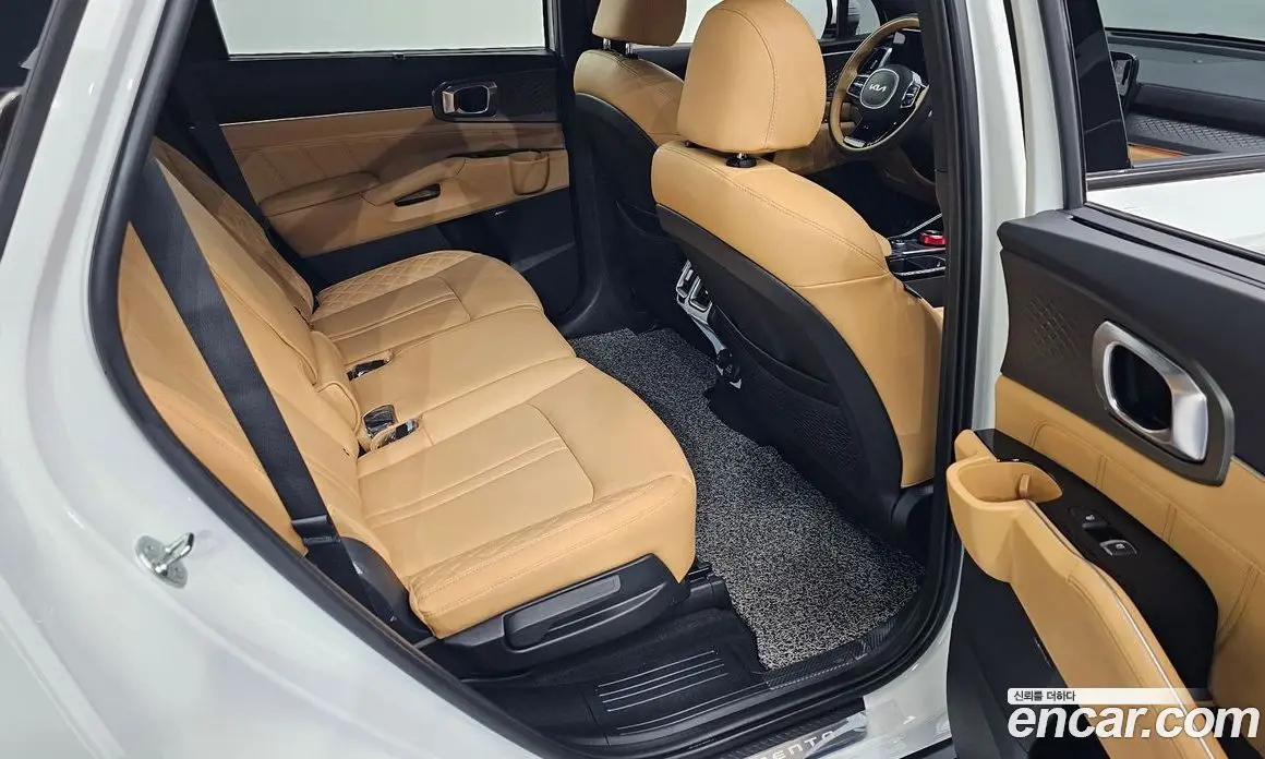 Kia Sorento 2023 1.6 автомат (гидро), фото 17