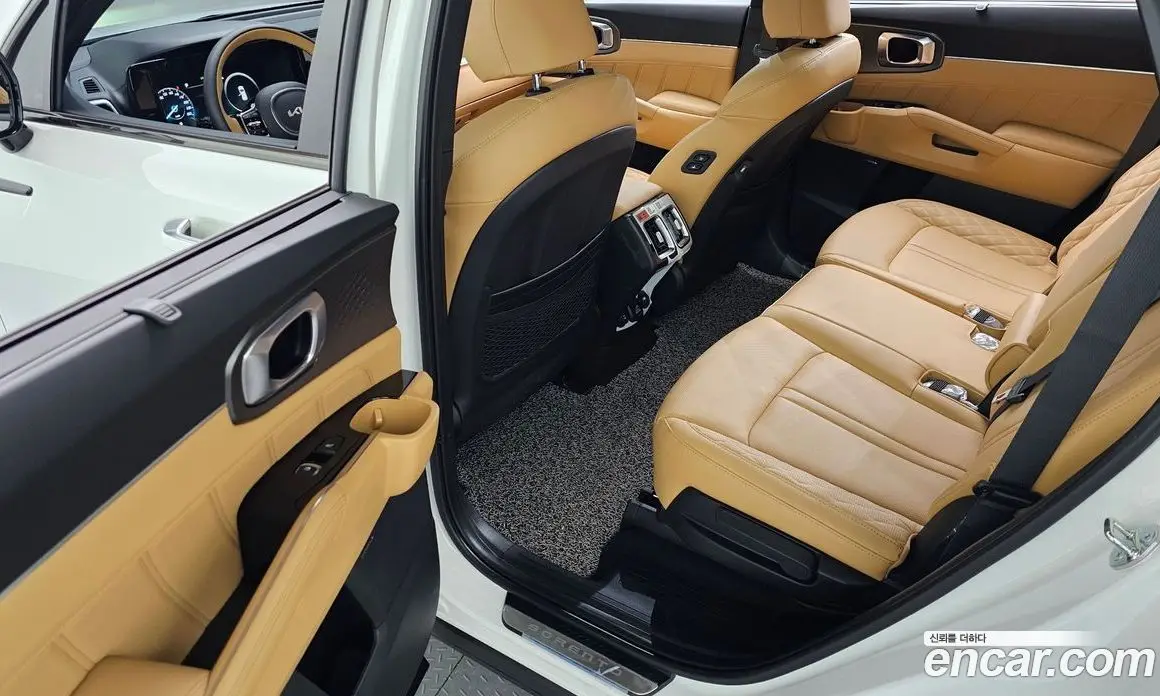 Kia Sorento 2023 1.6 автомат (гидро), фото 18
