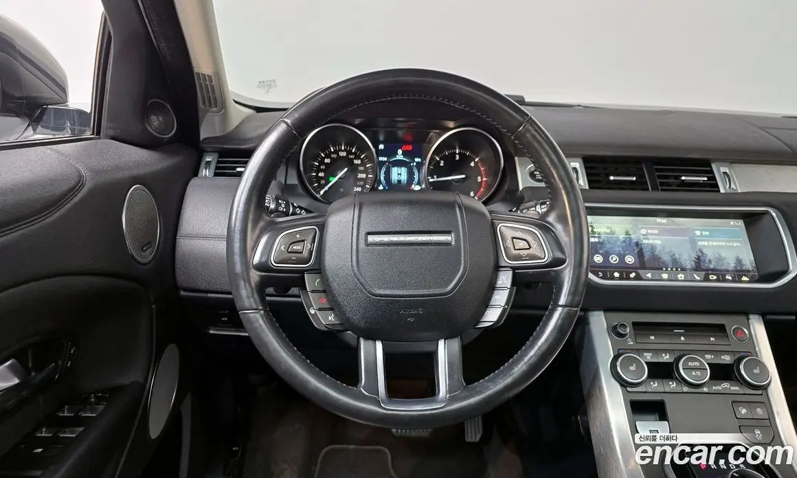 Land Rover Range Rover Evoque 2018 2.0 автомат (гидро), фото 18 Land Rover Range Rover Evoque 2018 2.0 автомат (гидро), фото 18