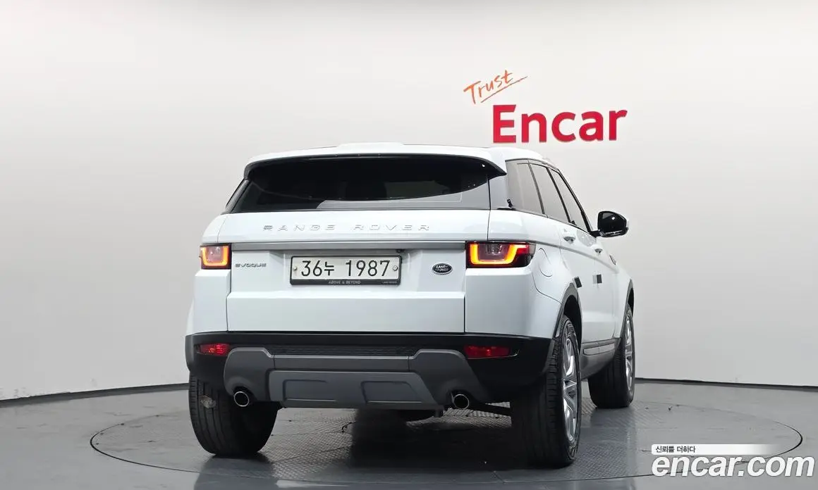 Land Rover Range Rover Evoque 2018 2.0 автомат (гидро), фото 4 Land Rover Range Rover Evoque 2018 2.0 автомат (гидро), фото 4
