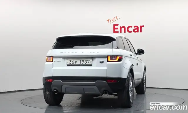 Land Rover Range Rover Evoque 2018 2.0 автомат (гидро), миниатюра 4 Land Rover Range Rover Evoque 2018 2.0 автомат (гидро), миниатюра 4