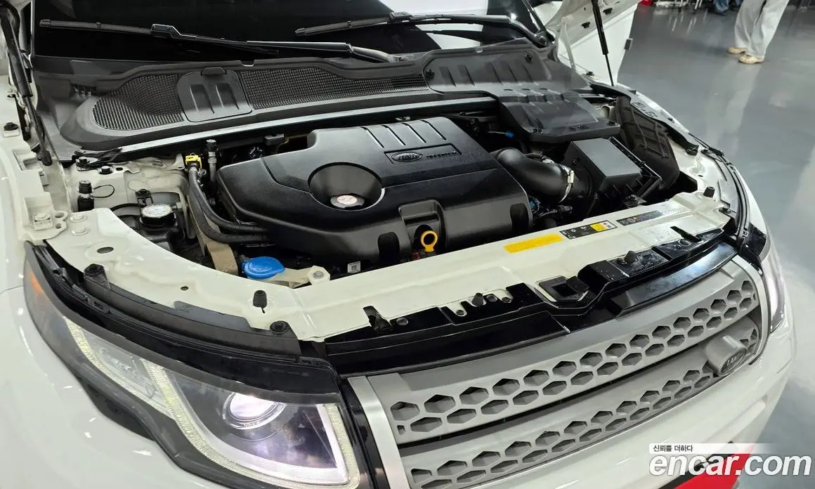 Land Rover Range Rover Evoque 2018 2.0 автомат (гидро), фото 6 Land Rover Range Rover Evoque 2018 2.0 автомат (гидро), фото 6