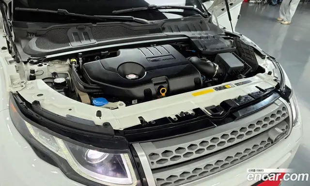 Land Rover Range Rover Evoque 2018 2.0 автомат (гидро), миниатюра 6 Land Rover Range Rover Evoque 2018 2.0 автомат (гидро), миниатюра 6