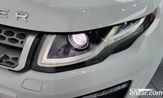 Land Rover Range Rover Evoque 2018 2.0 автомат (гидро), миниатюра 8 Land Rover Range Rover Evoque 2018 2.0 автомат (гидро), миниатюра 8