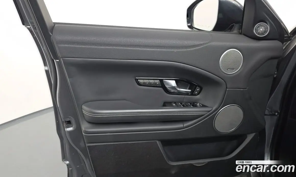 Land Rover Range Rover Evoque 2018 2.0 автомат (гидро), фото 14