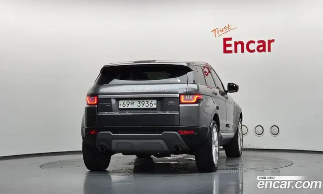 Land Rover Range Rover Evoque 2018 2.0 автомат (гидро), миниатюра 4