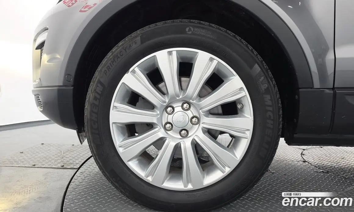 Land Rover Range Rover Evoque 2018 2.0 автомат (гидро), фото 5