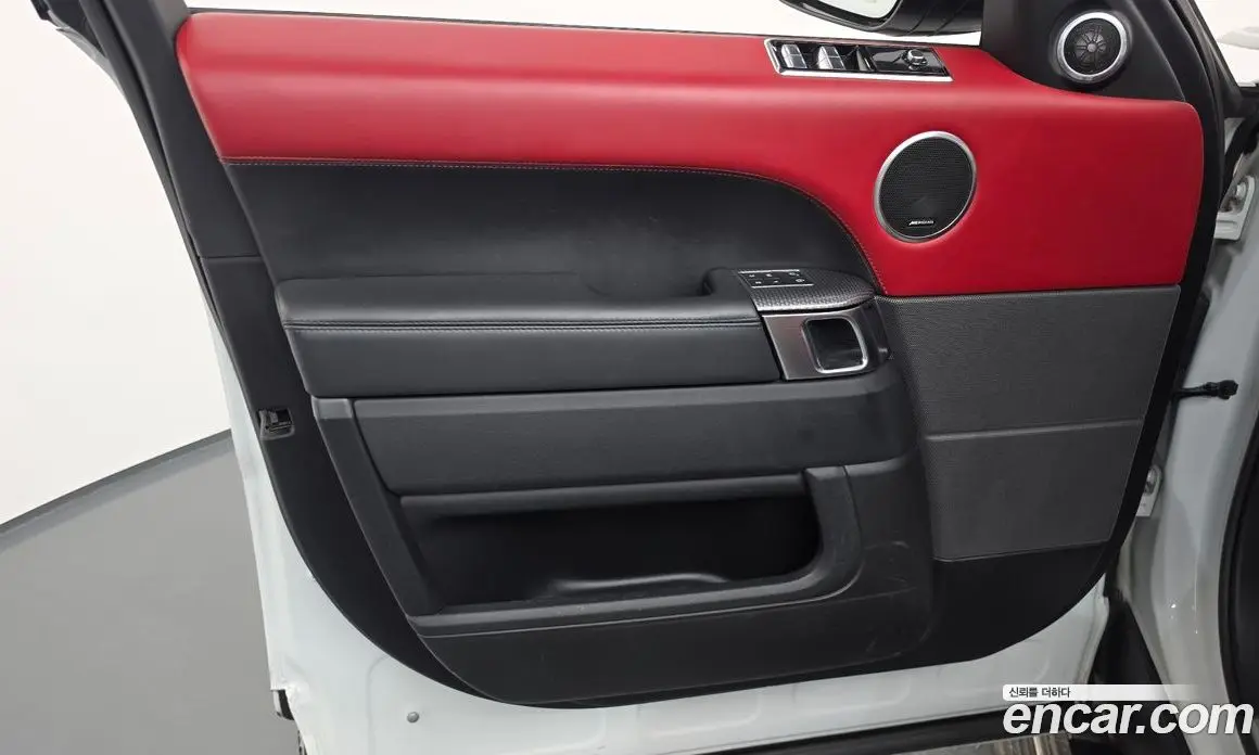 Land Rover Range Rover Sport 2019 3.0 автомат (гидро), фото 14 Land Rover Range Rover Sport 2019 3.0 автомат (гидро), фото 14