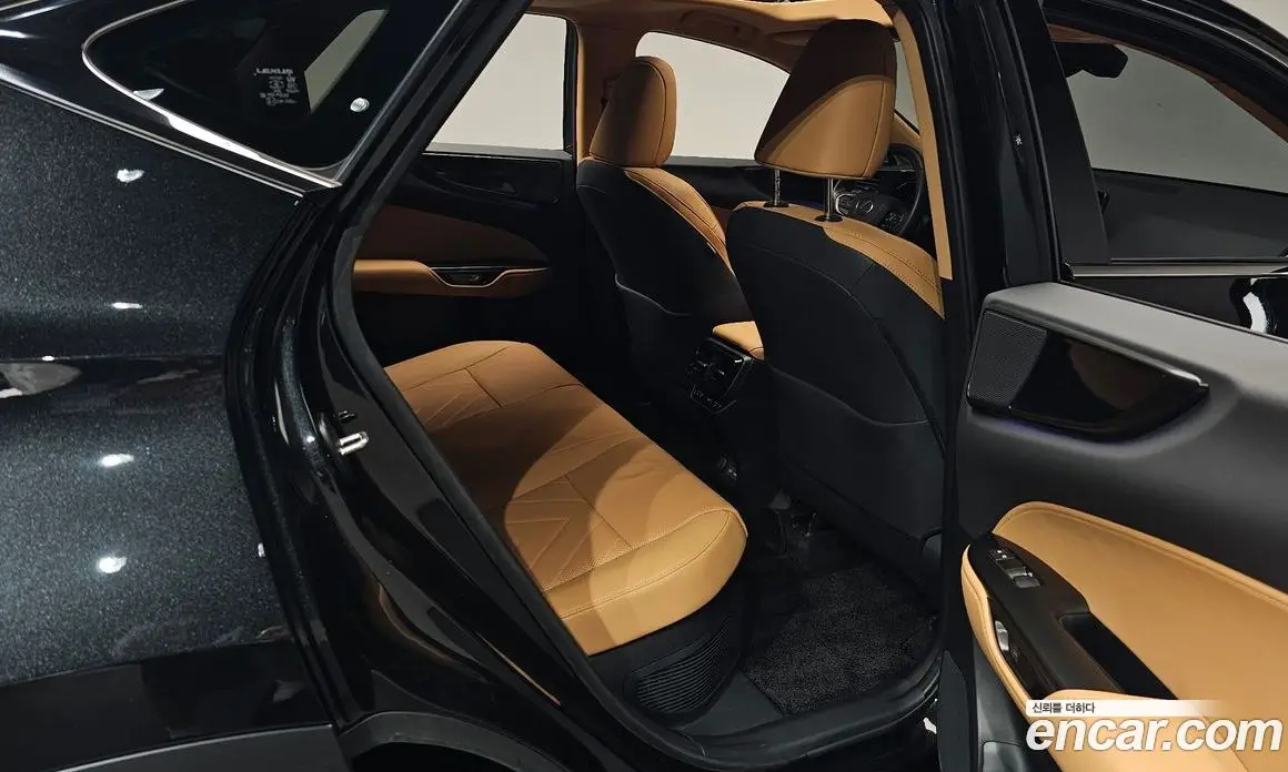 Lexus NX 2025 2.5 автомат (гидро), фото 18