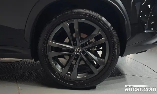 Lexus NX 2025 2.5 автомат (гидро), миниатюра 7