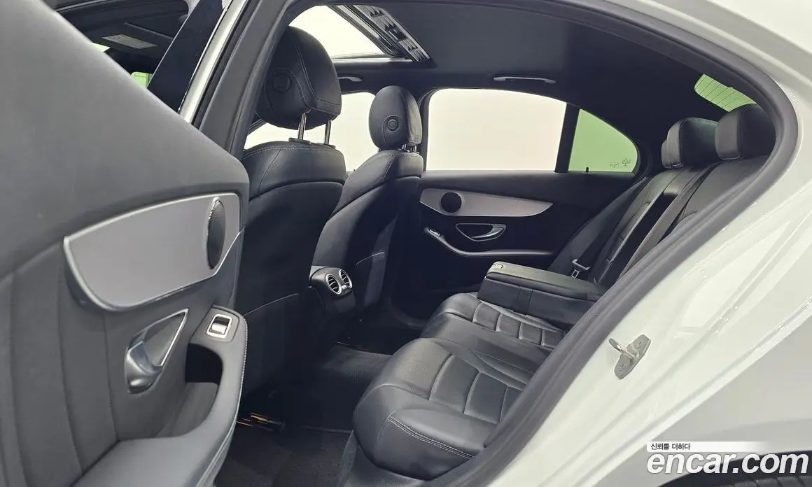 Mercedes-Benz C-Class 2018 2.0 автомат (гидро), фото 17