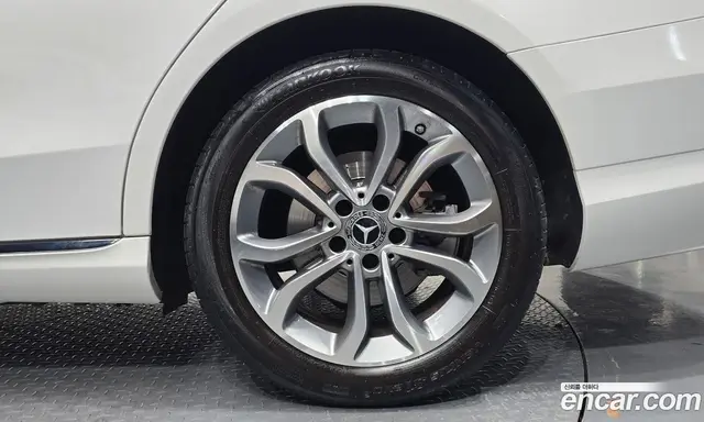 Mercedes-Benz C-Class 2018 2.0 автомат (гидро), миниатюра 6