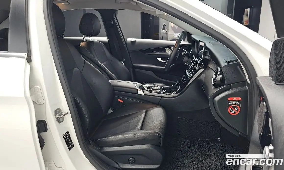 Mercedes-Benz C-Class 2019 2.0 автомат (гидро), фото 15 Mercedes-Benz C-Class 2019 2.0 автомат (гидро), фото 15