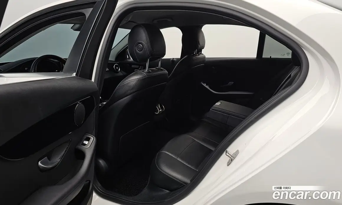 Mercedes-Benz C-Class 2019 2.0 автомат (гидро), фото 17 Mercedes-Benz C-Class 2019 2.0 автомат (гидро), фото 17