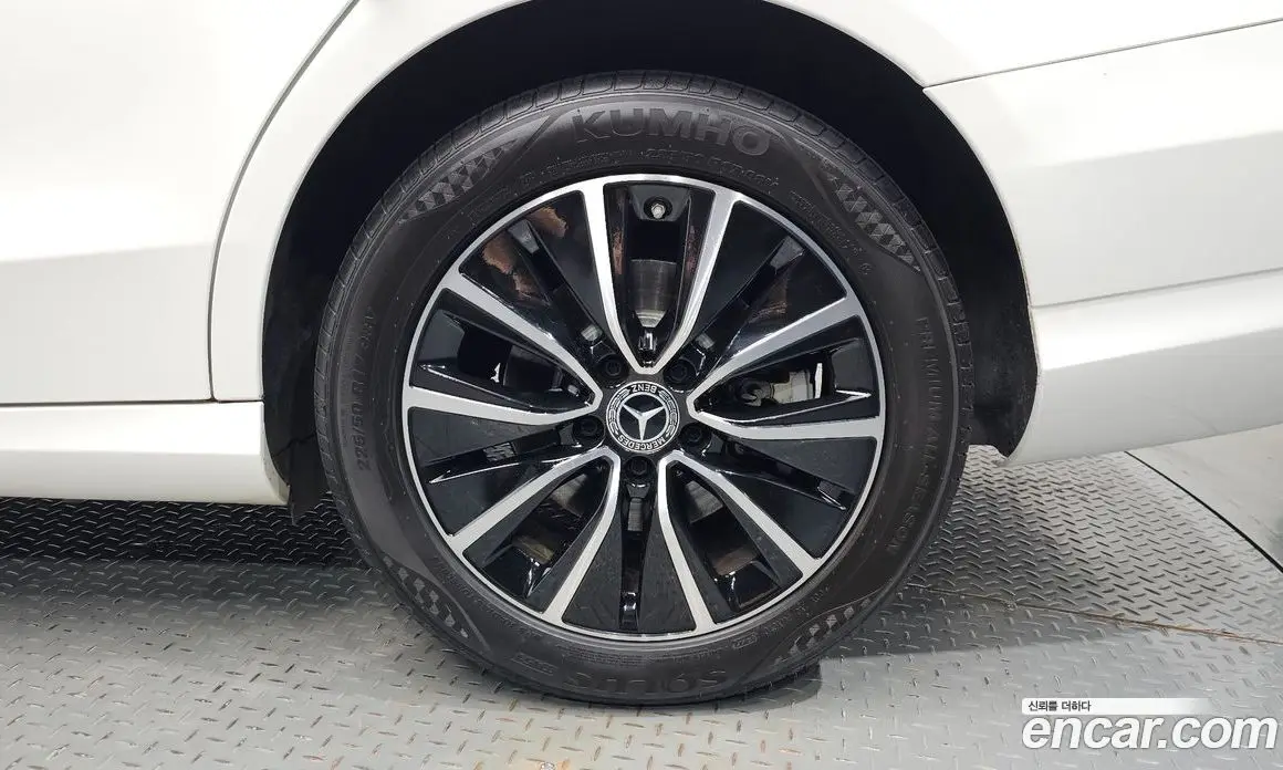Mercedes-Benz C-Class 2019 2.0 автомат (гидро), фото 6 Mercedes-Benz C-Class 2019 2.0 автомат (гидро), фото 6