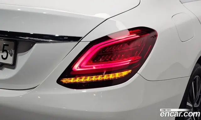 Mercedes-Benz C-Class 2019 2.0 автомат (гидро), миниатюра 8 Mercedes-Benz C-Class 2019 2.0 автомат (гидро), миниатюра 8